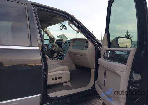 2008 Lincoln Navigator z USA, uszkodzony, nr VIN 5LMFU275X8LJ04185